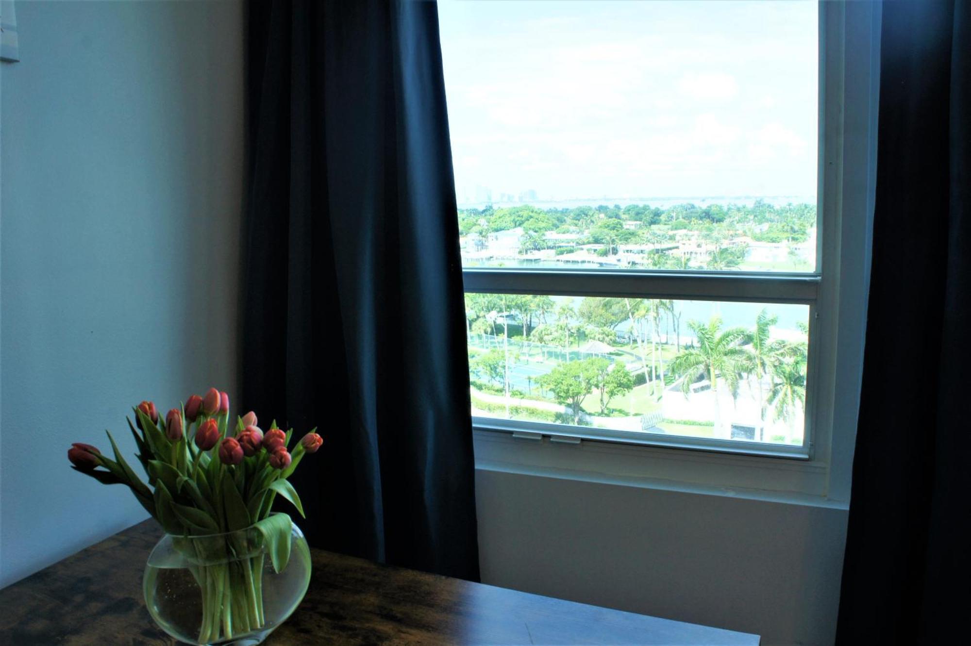 Large Corner Apartment For Up To 4 Guests With Free Parking And Direct Beach Access Miami Beach Camera foto