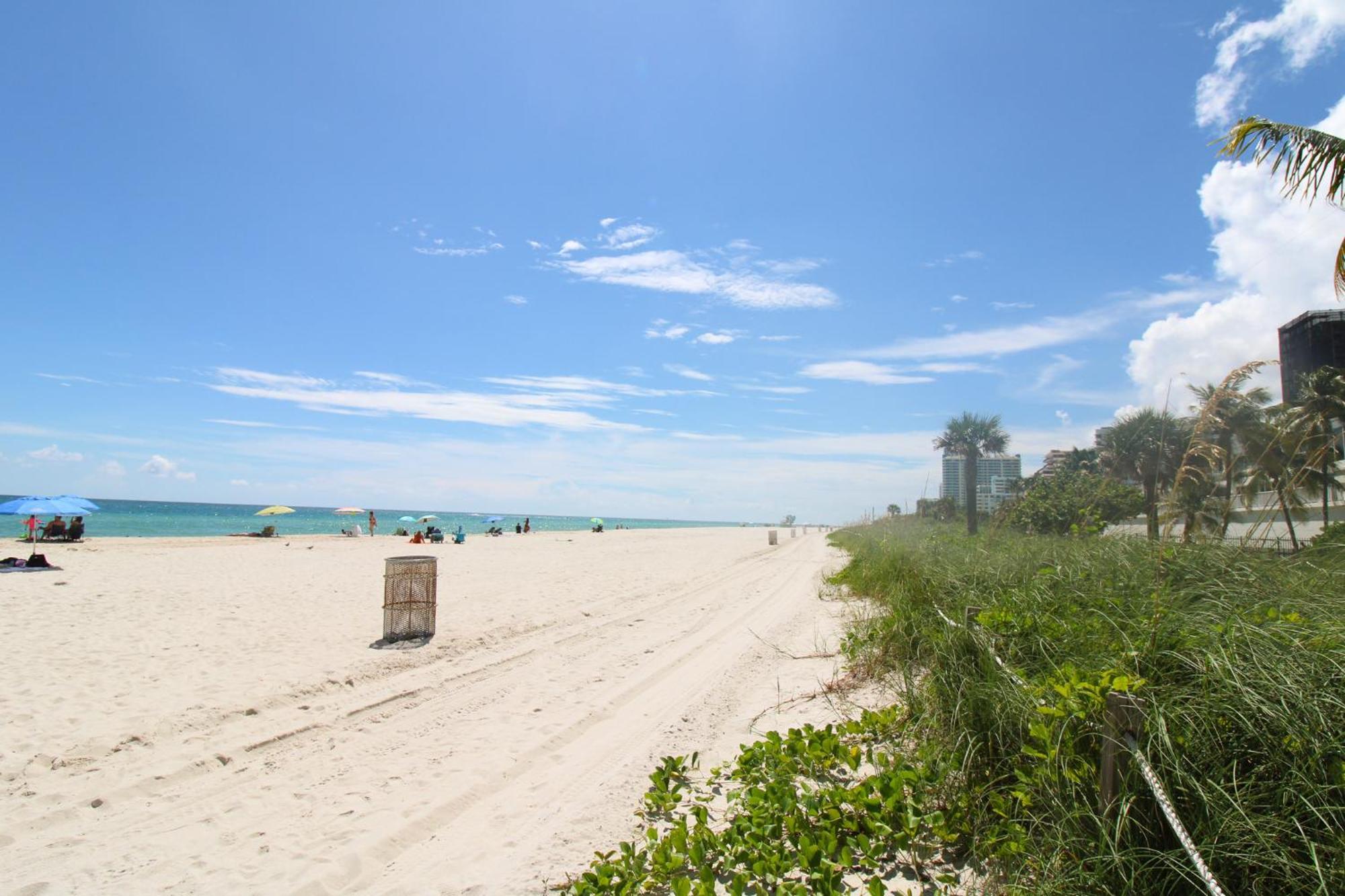 Large Corner Apartment For Up To 4 Guests With Free Parking And Direct Beach Access Miami Beach Esterno foto